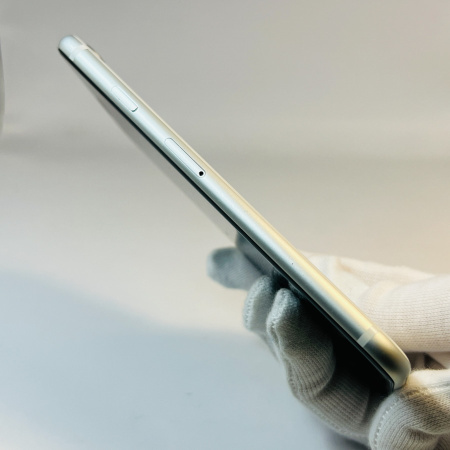 iPhone SE 2020 б/у Состояние "Хороший"