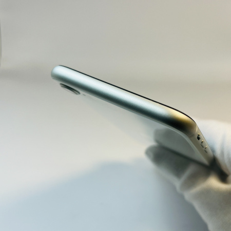 iPhone SE 2020 б/у Состояние "Хороший"