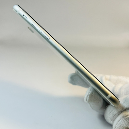 iPhone SE 2020 б/у Состояние "Хороший"